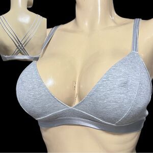 Victoria’s Secret Sexy Strappy back Unlined Wireless Bralette bra gray large